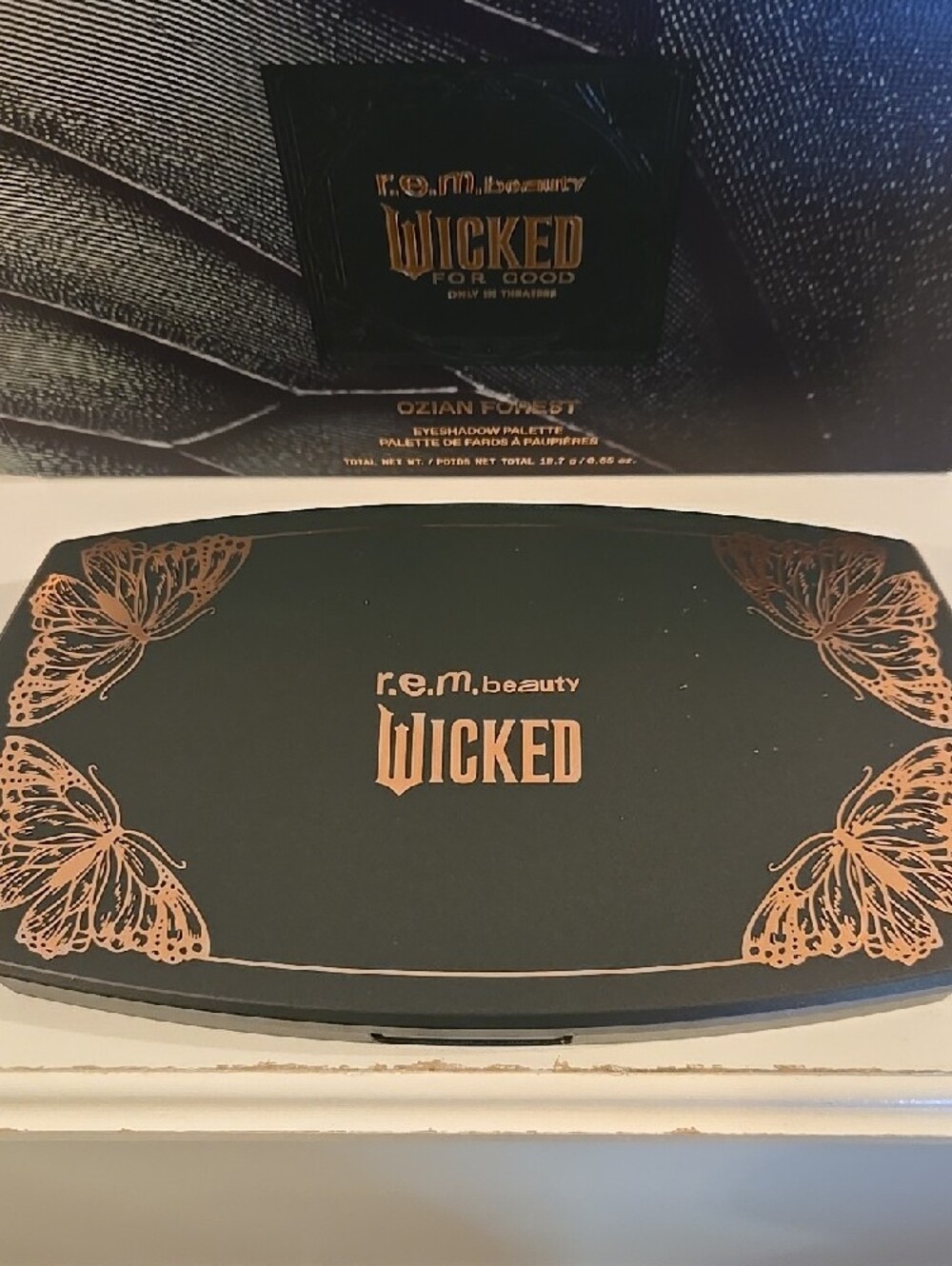 Wicked Ozian Forest Eyeshadow Palette - Picture 2 of 6